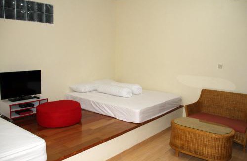 Catur Tunggal House | Green Leaf Guest House by Sinergi