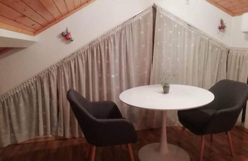Sliven Apartment | Green Loft Apartment-Rose