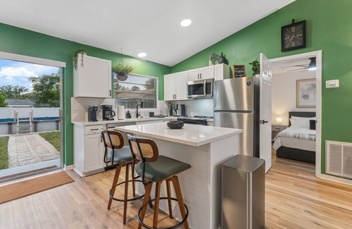 Spring Hill House | Green Modern Hideout Pool Sleeps 12