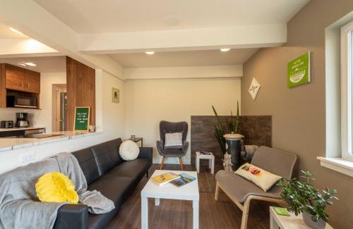 Green Mountain Falls Apartment | Green Mountain Falls Apt with Mountain View, Hot Tub