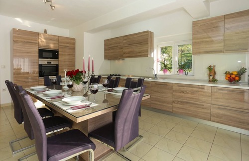 Trilj House | Green Paradise Estate Trilj