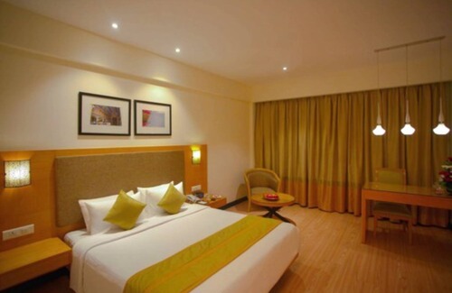 Vadapalani Hotel | Green Park Hotel