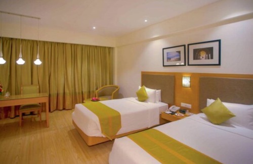 Vadapalani Hotel | Green Park Hotel