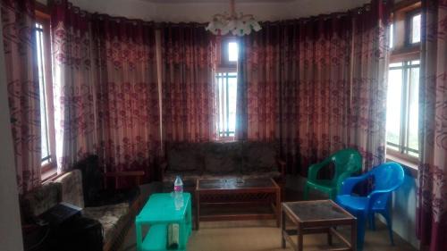 Shogran Hotel | Green Park Hotel Shogran