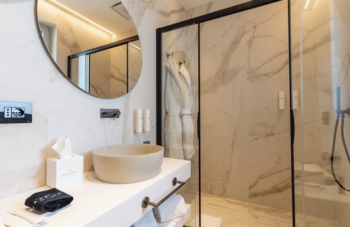 Municipio 2 House | Green Park penthouse Suite & Pool