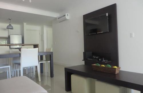 Solanas Apartment | Green Park