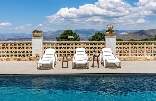 La Zubia Villa | Green Peaks Country House La Zubia by Ruralidays