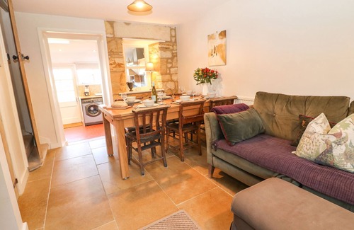 Blockley Cottage | GREEN PUMP COTTAGE, family friendly, with open fire in Blockley