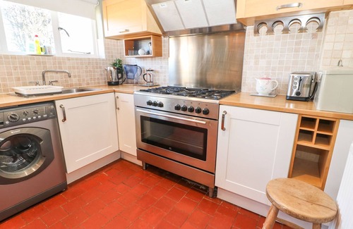 Blockley Cottage | GREEN PUMP COTTAGE, family friendly, with open fire in Blockley