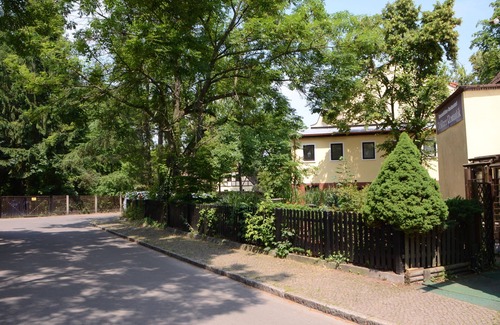 Dolitz Apartment | Green, quiet, modern and cozy furnished maisonette apartment with patio