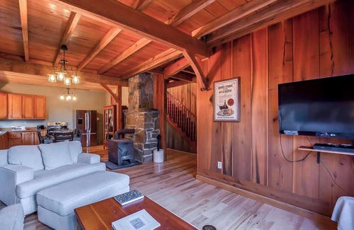 Hardyville Cabin | Green River Lodge - Cozy Cabin