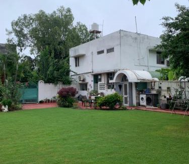 Meerut Apartment | Green Serene Abode