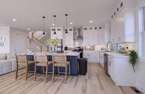 Milford House | Green Street Coastal Retreat