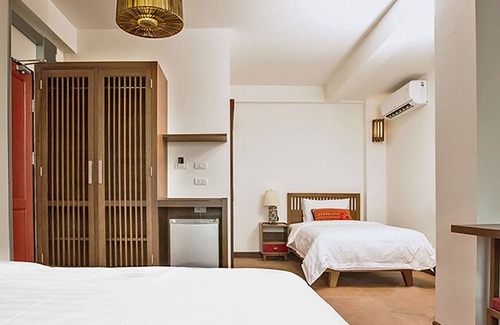 Old City House | Green Tiger House