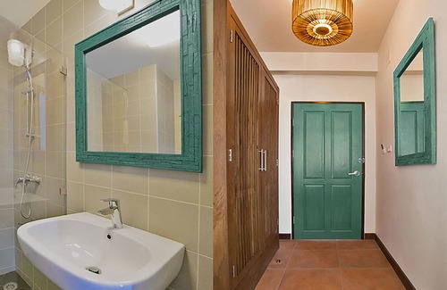 Old City House | Green Tiger House
