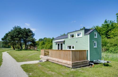Zeewolde House | Green Tiny House with shared pool