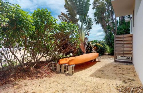 Caribbean Way House | Green Tower House