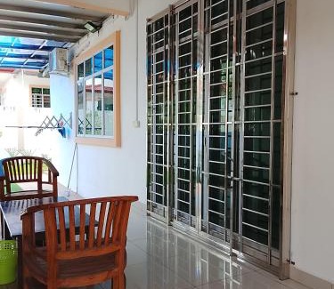 Miri House | Green Tree Homestay
