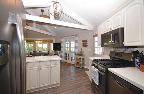 Green Turtle Cay House | Green Turtle Cay Home, Sleeps 7, With Dock Slip And Amazing Sunset Views