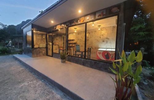 Khlong Sok Cabin | Green Valley Lodge
