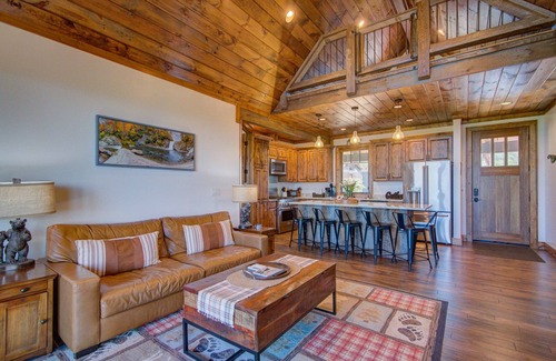 Banner Elk House | Green Valley II in Eagles Nest - Pet Friendly, Stunning long-range views