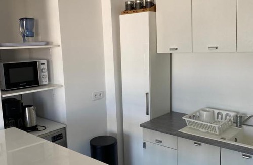 Sannois Apartment | Green View