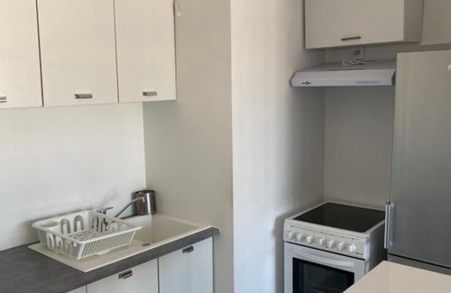 Sannois Apartment | Green View