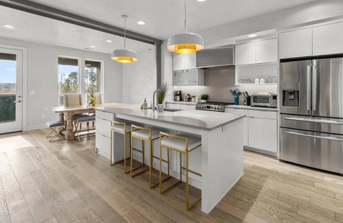 Harris Ranch House | Greenbelt getaway! Balcony-Beautiful new SE Boise