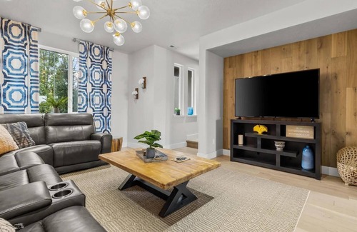 Harris Ranch House | Greenbelt getaway! Balcony-Beautiful new SE Boise