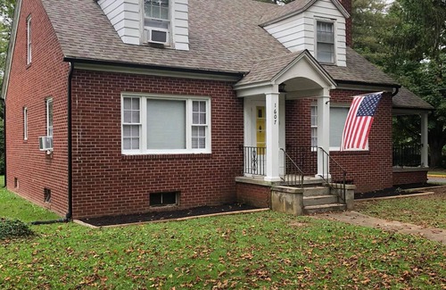 Alderson House | Greenbrier River Country Retreat