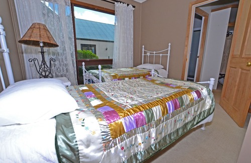 Robertson Bed & Breakfast | Greengate bed and breakfast red room
