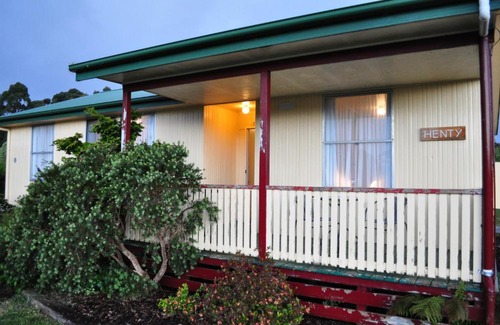 Strahan House | GreenGate Cottages
