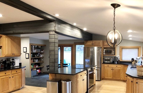 Evergreen West Central House | Greenhaven Mountain Chalet Upper Bear 4bd 4bath 3,500 sq ft & SPA