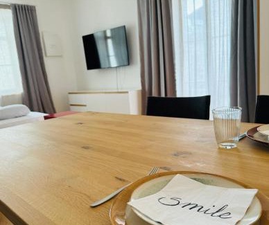 Tittmoning Apartment | Greenhouse Apartment am Stadtplatz