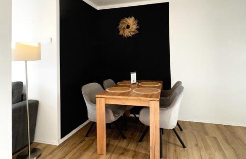 Kuestelberg Apartment | Greenhouse Living Apartment Nivis mit Garten - 4 Minuten nach Winterberg - Wandern, Mountainbike fahren - Natur genießen