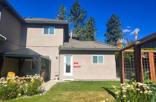 West Kelowna Estates House | GreenLeaf 2 BDRM 1BTH Suite & Private Entry