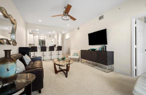 Naples Apartment | Greenlinks Getaway