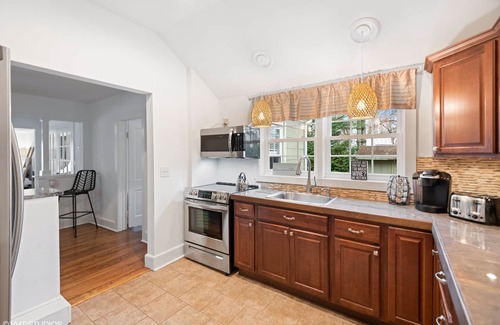 Greenport West House | Greenport Village walking distance to all