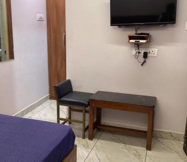 Central Chennai Hotel | GREENS INN near Madras High Court and Harbour Chennai Port
