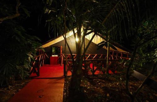 Kalloor Villa | Greens Tree House & Wood House