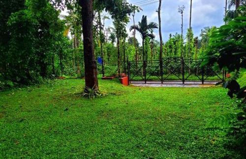 Kalloor Villa | Greens Tree House & Wood House