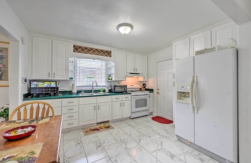 Greensboro House | Greensboro Home < 4 Mi to Downtown!