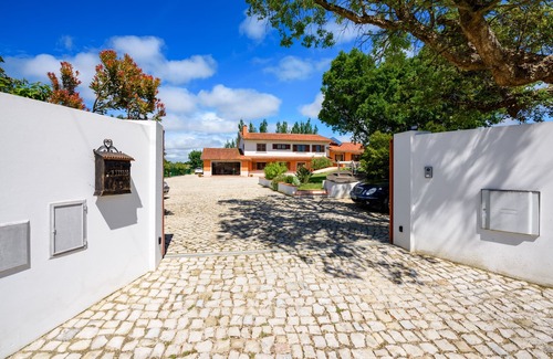 Mira House | Greenside of Sea Hostel