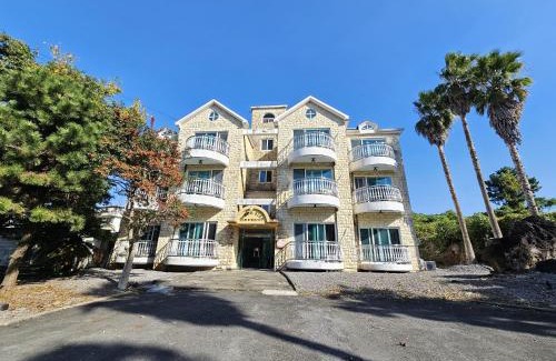 Jungmun House | Greenside Pension