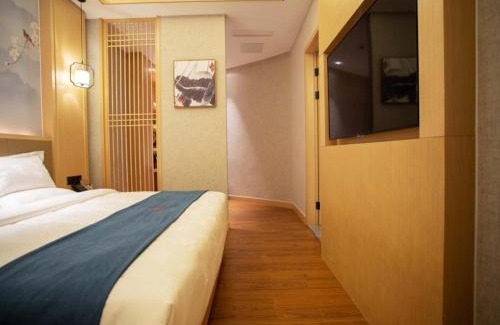 Urumqi City Centre Hotel | GreenTree Eastern Hotel Xinjiang Urumqi Renmin Road