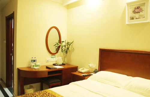 Yuehu District Hotel | GreenTree Eastern JiangXi YingTan North Longhushan Rd Gym Hotel