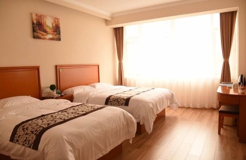 Linjiang Hotel | GreenTree Inn Baishan Linjiang Yalv River Express Hotel