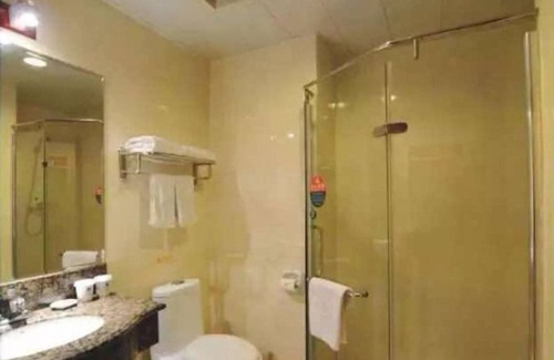 Houjie Hotel | GreenTree Inn DongGuan HouJie wanda Plaza Hotel