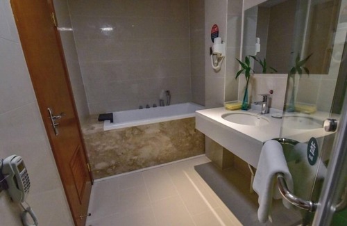 Huanggang Hotel | GreenTree Inn Huanggang Qichun Ouyada Plaza Selected Hotel