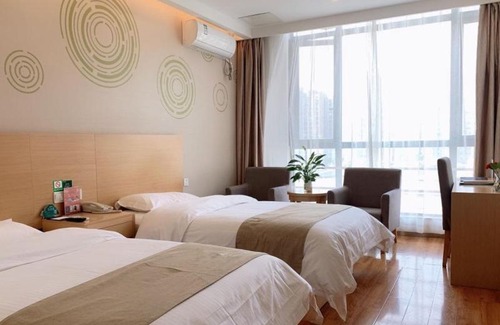 Fengxian Hotel | GreenTree Inn Shanghai Fengxian District Nanqiaoxincheng Metro Station Express HotelGreenTree Inn Shanghai Fengxian District Nanqiaoxincheng Metro Station Express Hotel